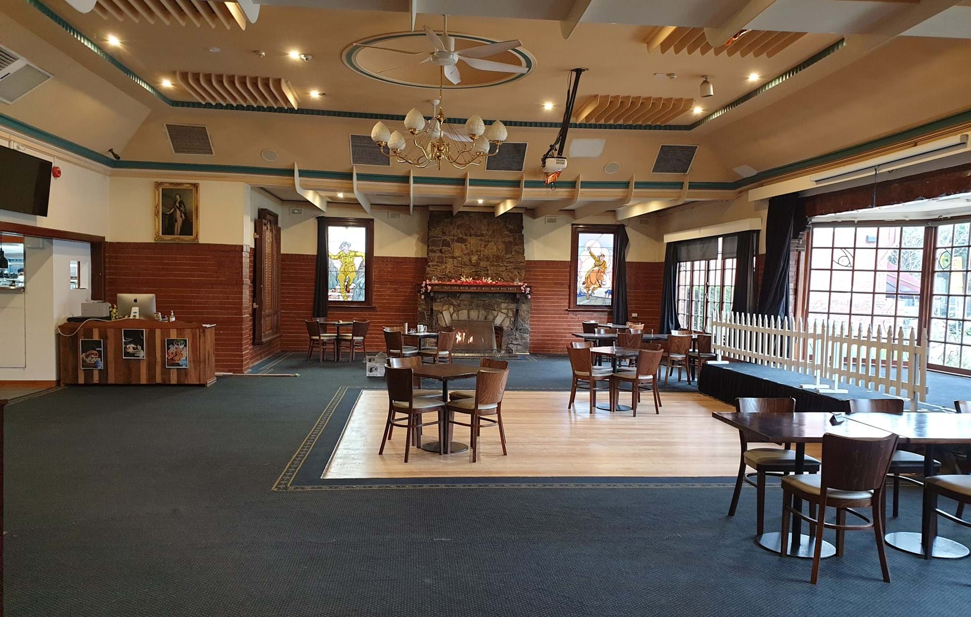 Caulfield RSL|Dining|Function Catering|Fireplace|Elsternwick
